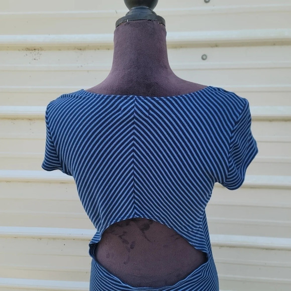 Volcom Womens Possession Body Con Dress Cut Out Back Blue Striped Stretch Sz L - Picture 2 of 14